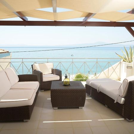 Ferienwohnung Agali 2 Superior Mezonet Front Of The Sea Akrogiali Exterior foto