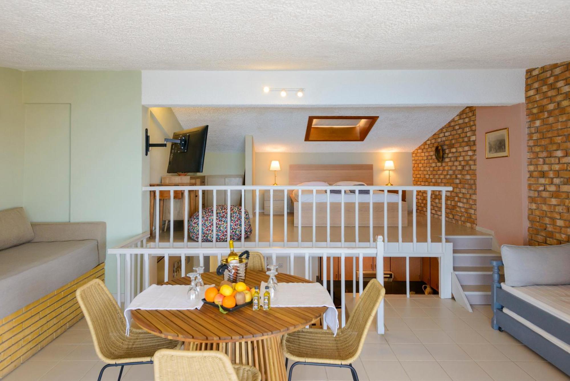 Ferienwohnung Agali 2 Superior Mezonet Front Of The Sea Akrogiali Exterior foto